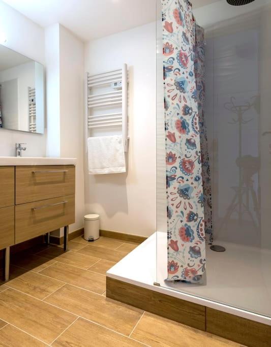 L'Azur 15'Plage 10'Port 5'Train Clim Wifi Pkg Apartment Toulon Bagian luar foto