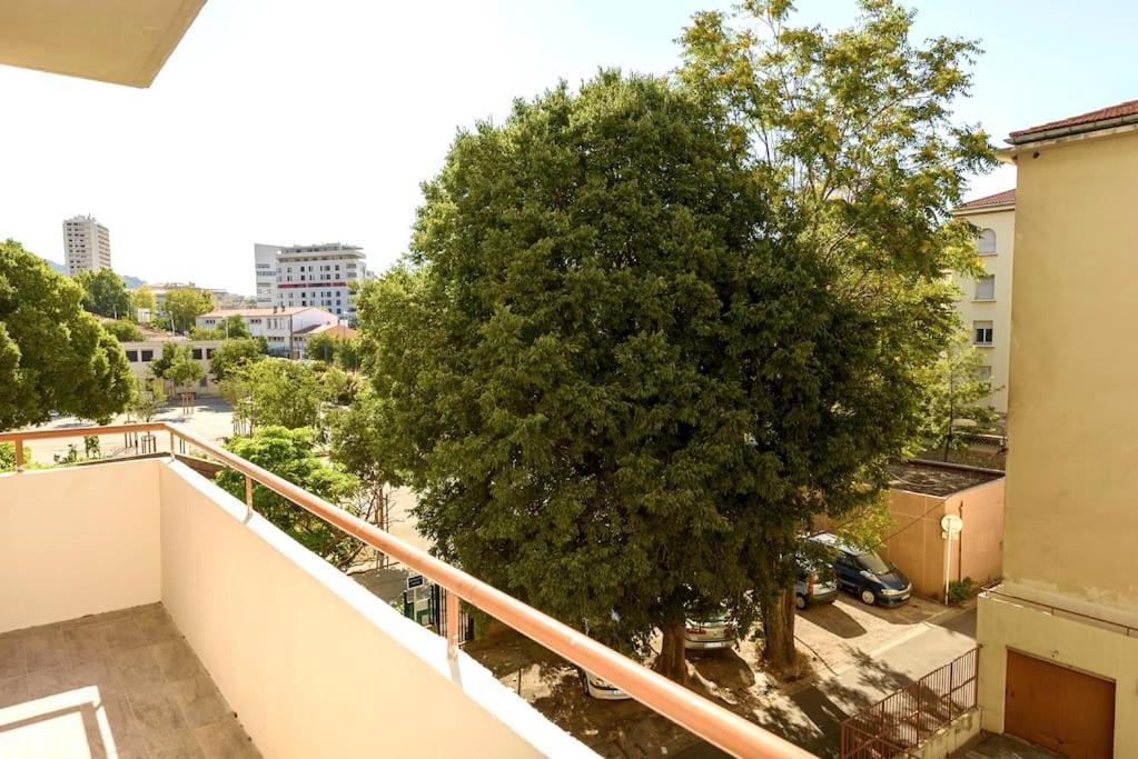 L'Azur 15'Plage 10'Port 5'Train Clim Wifi Pkg Apartment Toulon Bagian luar foto