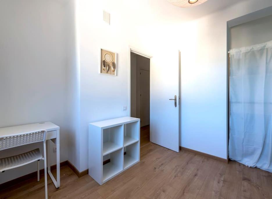 L'Azur 15'Plage 10'Port 5'Train Clim Wifi Pkg Apartment Toulon Bagian luar foto